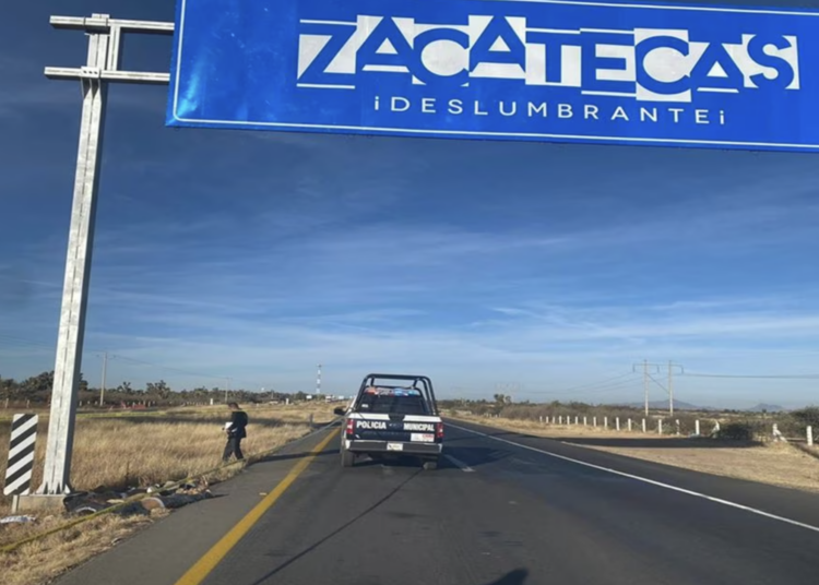 Hallan tres cuerpos en carretera en Trancoso, Zacatecas
